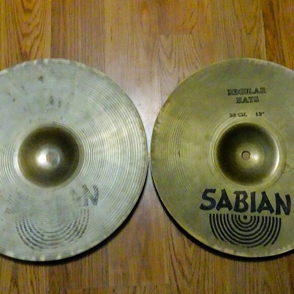 Vintage 1980's Sabian 13" Regular Hi hats - Picture 2 of 4
